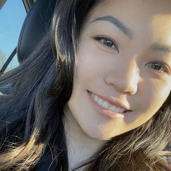 Meet your Posher, Amy - Picture 1 of 1